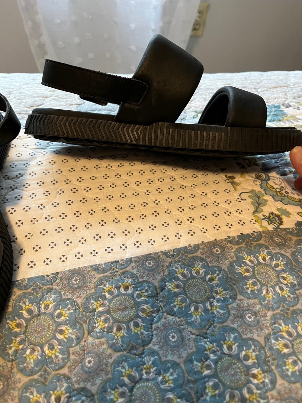 Black Padded Double-Strap Sandals - Picture 2 of 4